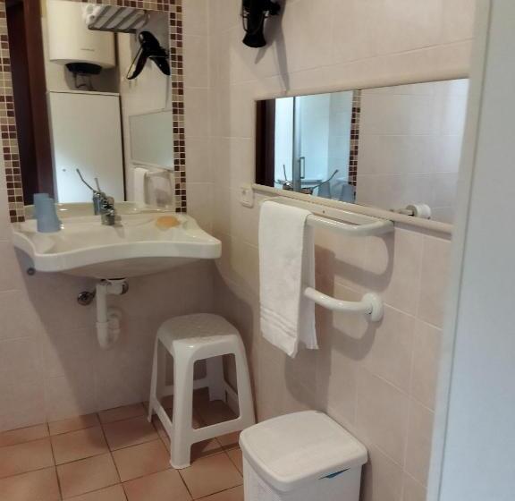 اتاق خانوادگی, Azienda Agrituristica Le Betulle