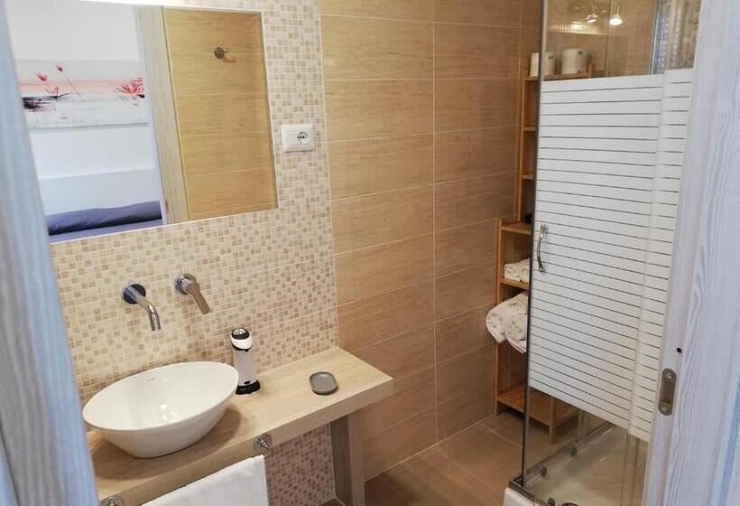 اتاق استاندارد سه نفره, Azienda Agrituristica Le Betulle