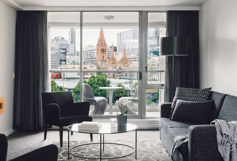 آپارتمان لوکس 2 خوابه, Quay West Suites Melbourne