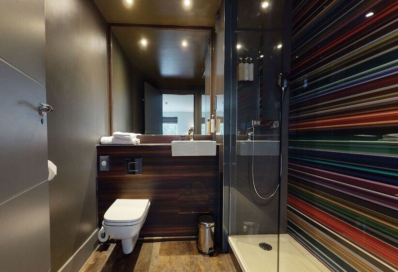 Семейный Номер, Village Hotel Manchester Bury