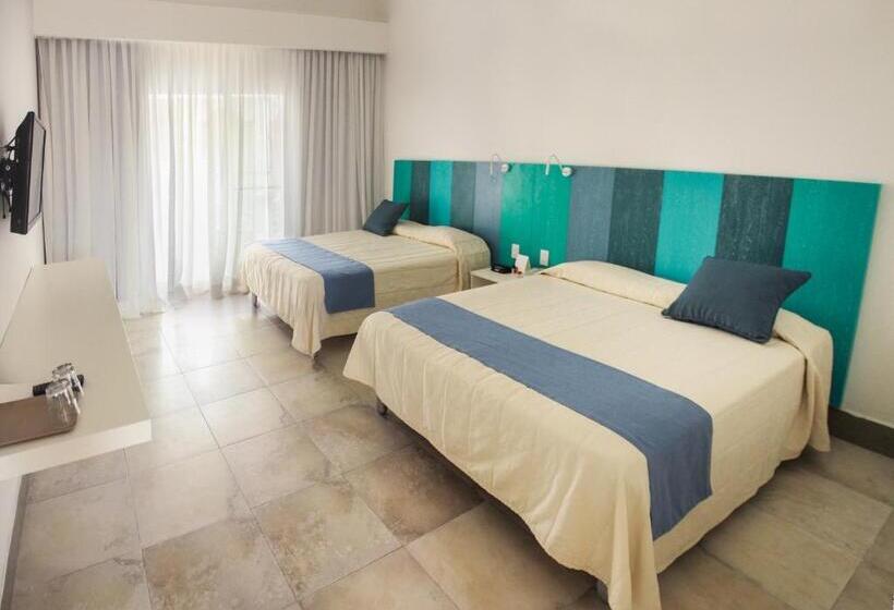 Номер Superior, Viva Tangerine By Wyndham, A Trademark All Inclusive