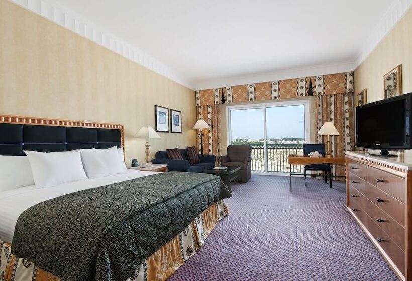 اتاق لوکس با بالکن و چشم‌انداز دریا, Hilton Salalah Resort