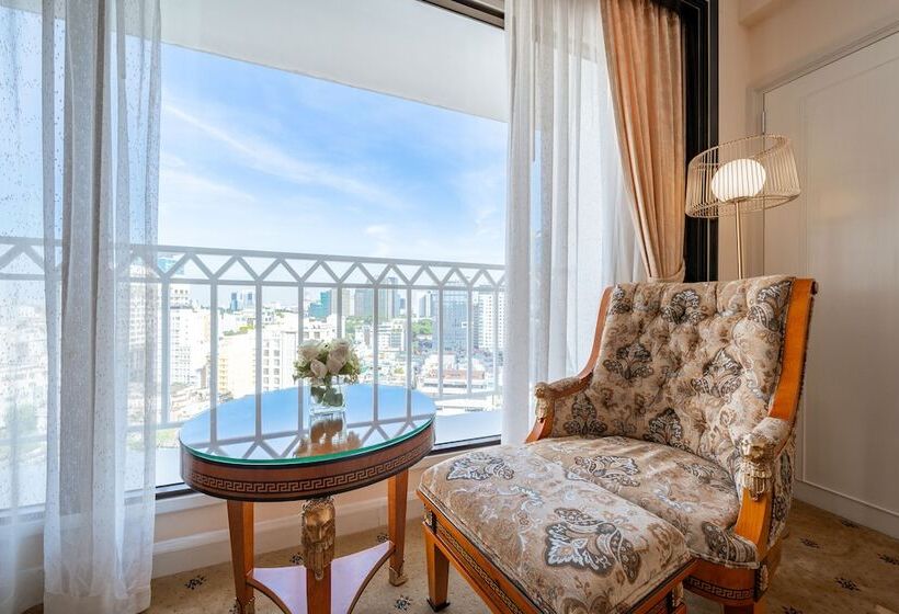 اتاق اجرایی با تخت بزرگ, Lotte Hotel Saigon