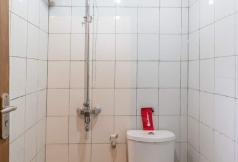 Номер Стандарт, Reddoorz At Omah Kayu Homestay Yogyakarta