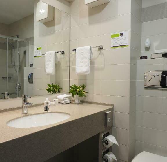 سوییت جونیور, In Hotel Beograd