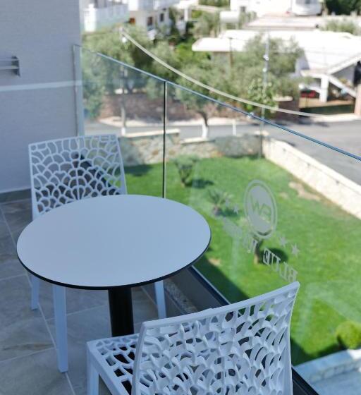 חדר דלוקס לשלושה, Blue Water Hotel Ksamil