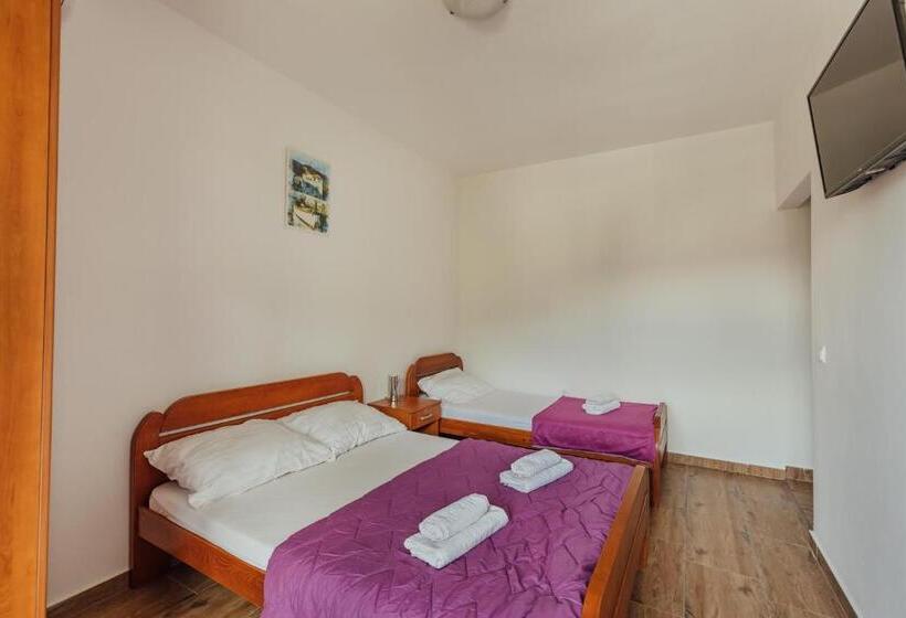 Triple Room Sea View, Apartments Bonaca Igalo
