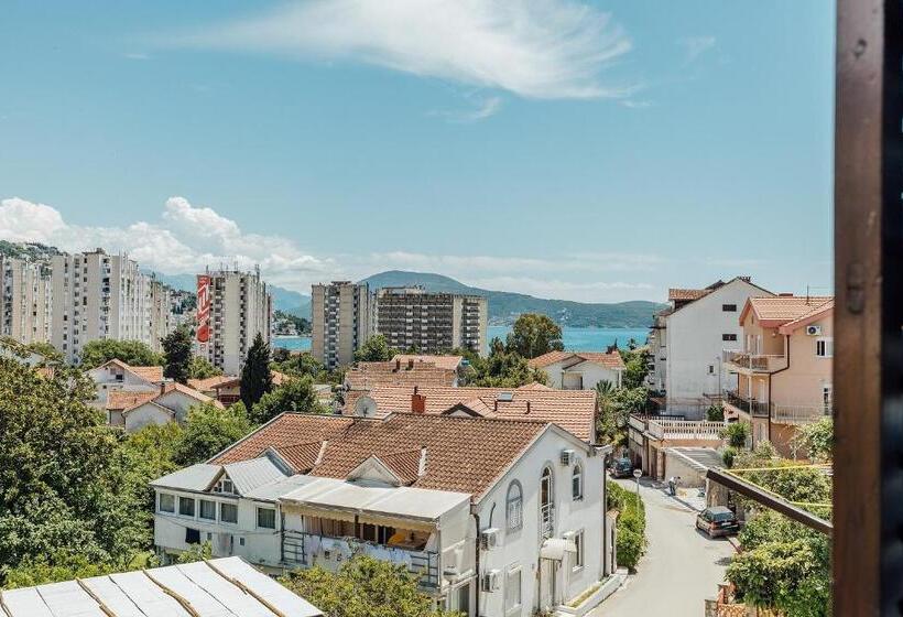 اتاق استاندارد با چشم‌انداز دریا, Apartments Bonaca Igalo