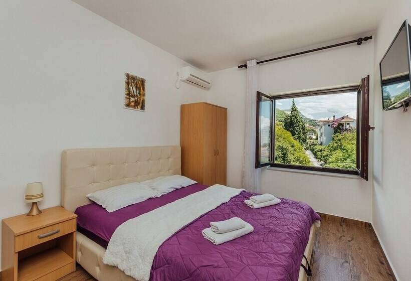 اتاق استاندارد با چشم‌انداز دریا, Apartments Bonaca Igalo