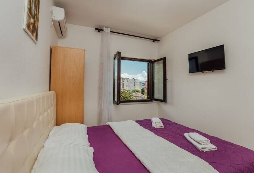 اتاق استاندارد با چشم‌انداز دریا, Apartments Bonaca Igalo