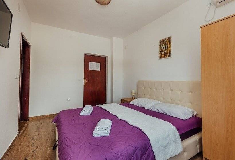 اتاق استاندارد با چشم‌انداز دریا, Apartments Bonaca Igalo