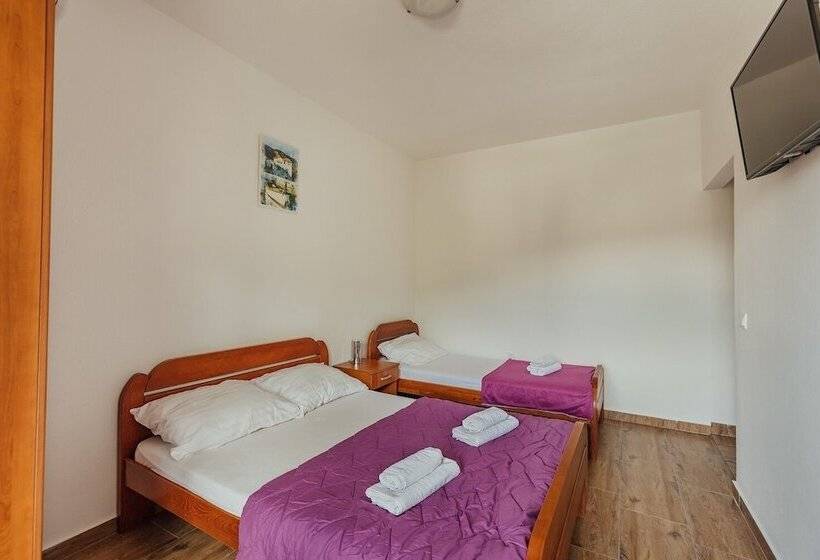 Triple Room Sea View, Apartments Bonaca Igalo