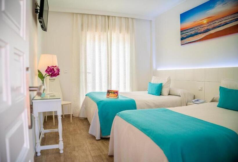 Habitación Estándar con Terraza, Romerito