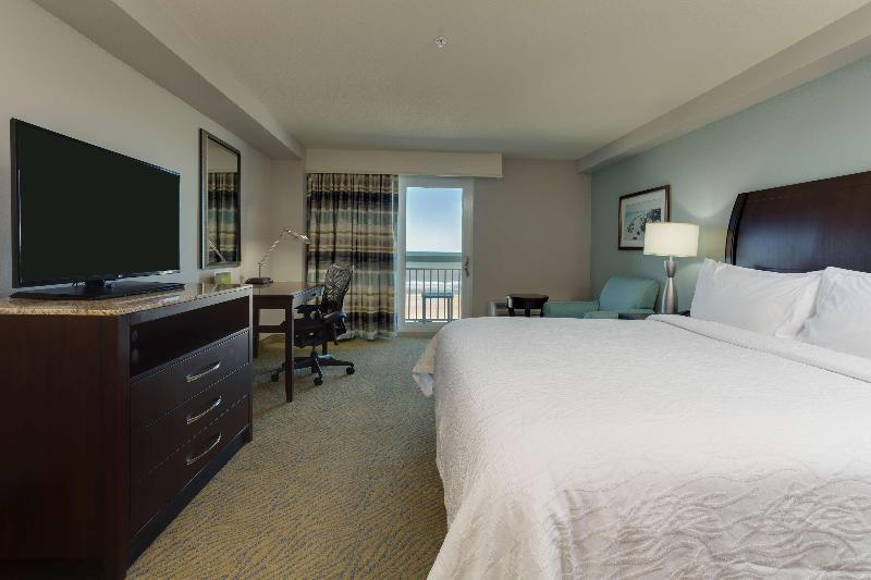 اتاق استاندارد با تخت بزرگ, Hilton Garden Inn Daytona Beach Oceanfront