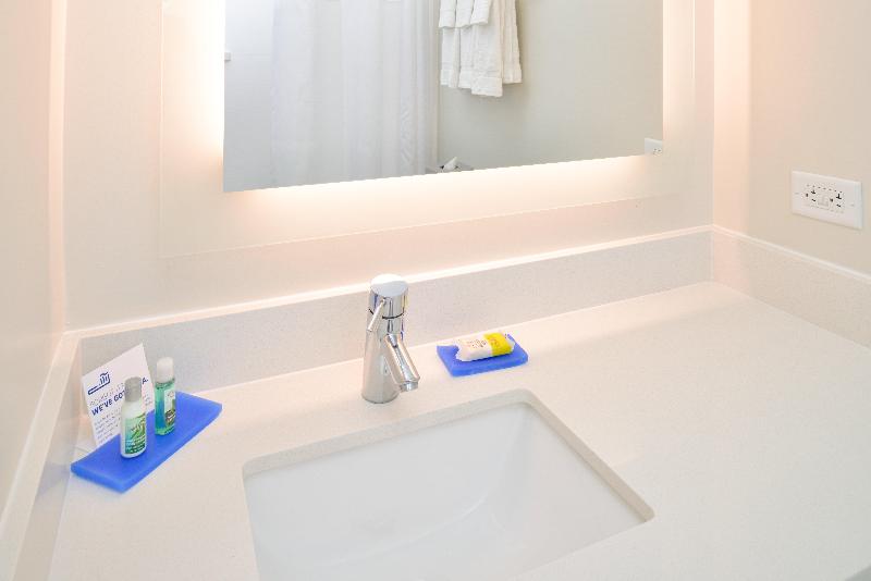 장애인을 위한 스탠다드 룸, Holiday Inn Express New Orleans   St Charles, An Ihg
