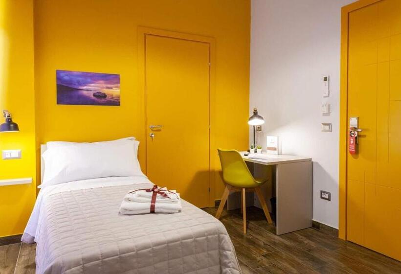 اتاق استاندارد یک نفره, Five Rooms Brolo