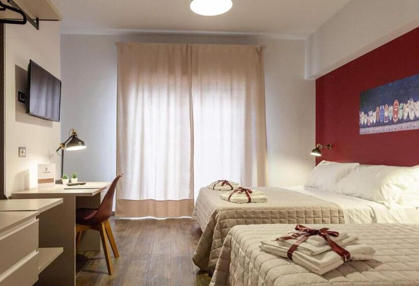 اتاق استاندارد سه نفره, Five Rooms Brolo