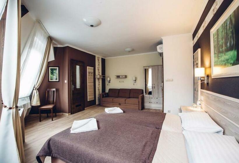 اتاق خانوادگی, Natur Hotel Kövestető