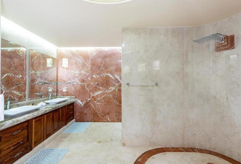 Presidentsvit, Puerto Vallarta South Shore Luxury Suites