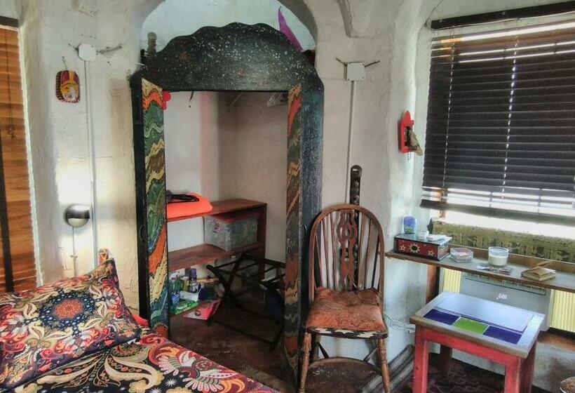 استودیوی استاندارد, La Loma Del Chivo Nabalom