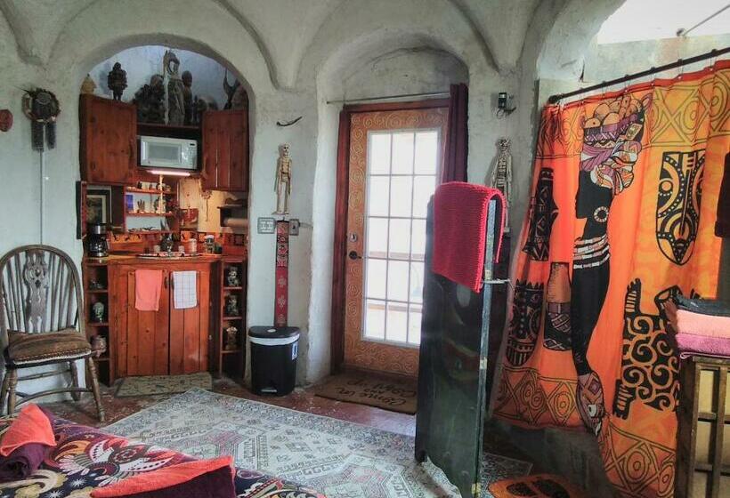 استودیوی استاندارد, La Loma Del Chivo Nabalom
