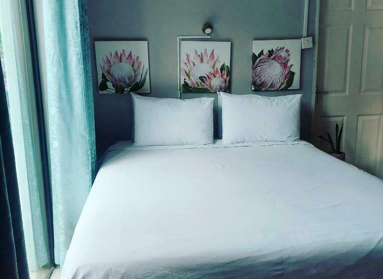 اتاق لوکس, Twenty4ten Guesthouse