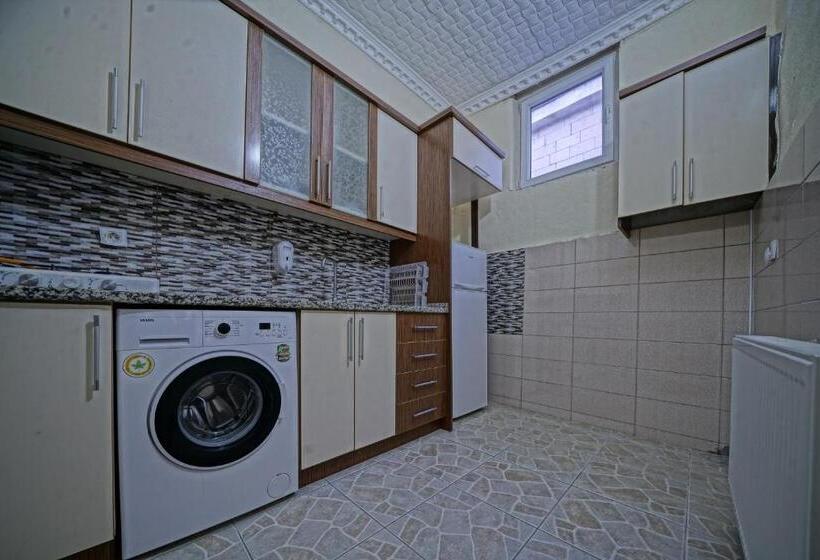 Семейный Номер, Epoch Stone House