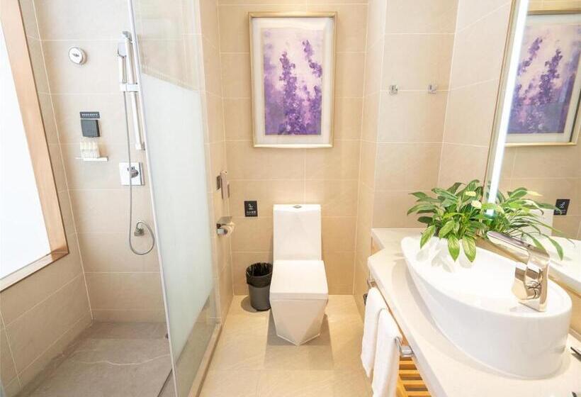 Люкс Повышенной Комфортности, Lavande Hotel Zhongshan Tanzhou
