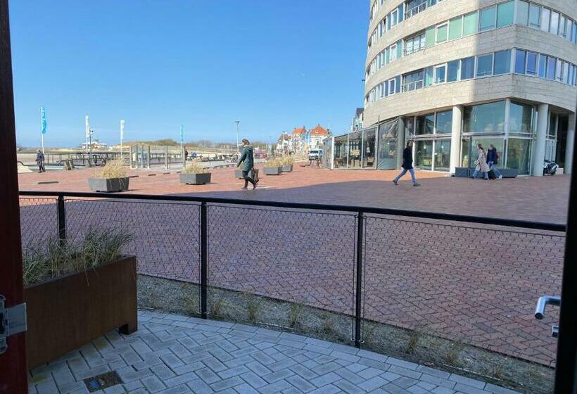 سوئیت جونیور با تراس, Suites Boulevard 17