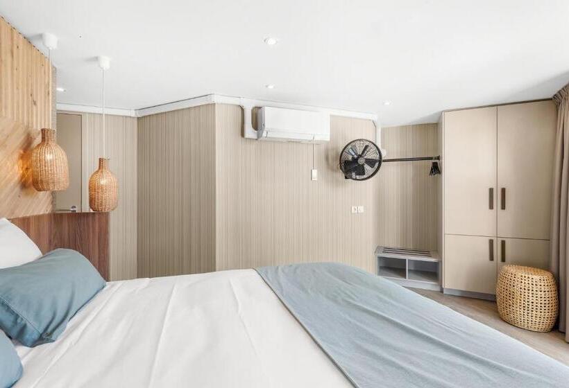 سوییت جونیور, Suites Boulevard 17