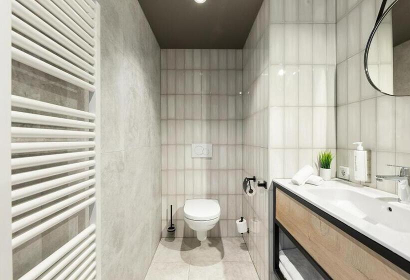 سوییت جونیور, Suites Boulevard 17