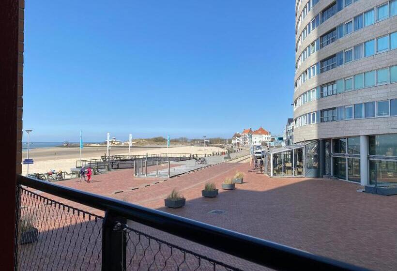 سوییت جونیور با بالکن, Suites Boulevard 17