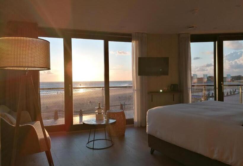 سوییت جونیور لوکس, Suites Boulevard 17