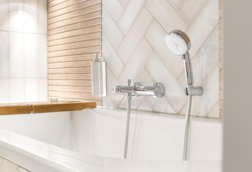 سوییت جونیور لوکس, Suites Boulevard 17