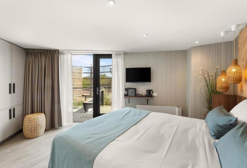سوییت جونیور, Suites Boulevard 17