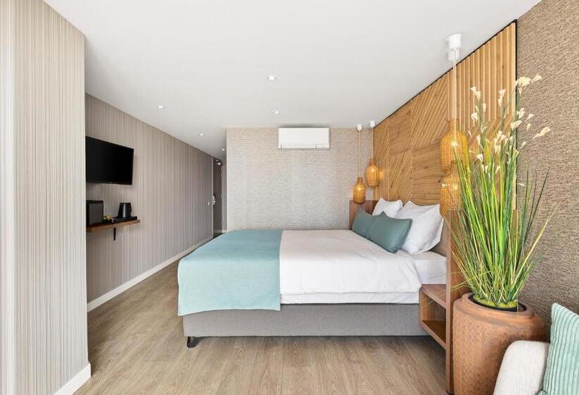 سوییت جونیور با بالکن, Suites Boulevard 17