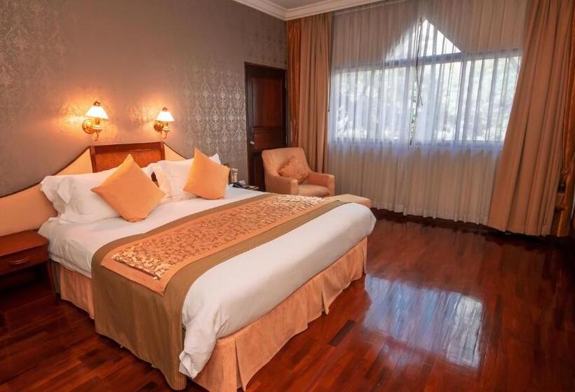 Полулюкс, Laotel Vientiane