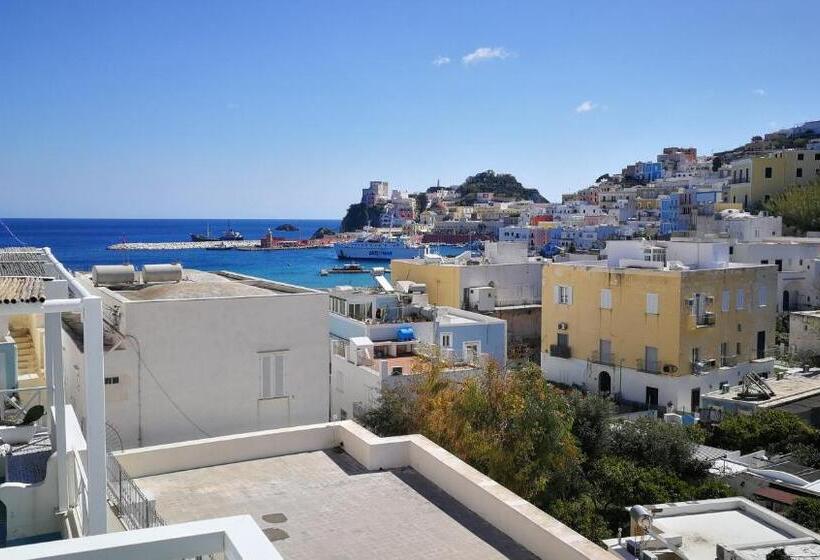 Triple Room Sea View, Visitponza   Palazzetto Azzurro
