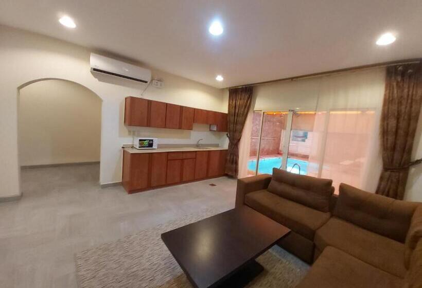 کلبه ییلاقی, Sea Club Resort