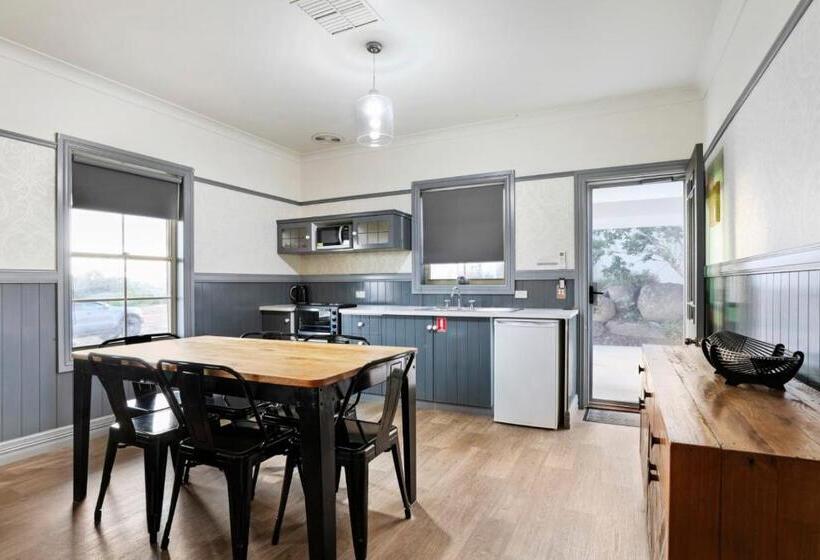 آپارتمان 2 خوابه, Wagga Wagga Country Cottages