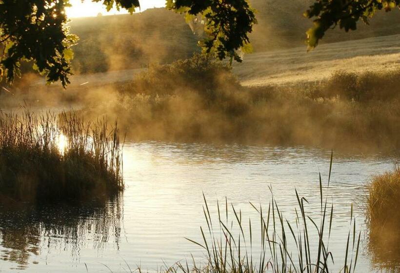 Дом 1 Спальня, Lowestoffe Country Lodge   Trout
