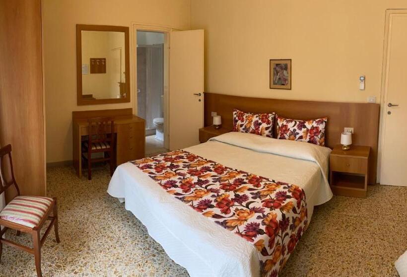 스탠다드 트리플 룸, Albergo Grande Italia