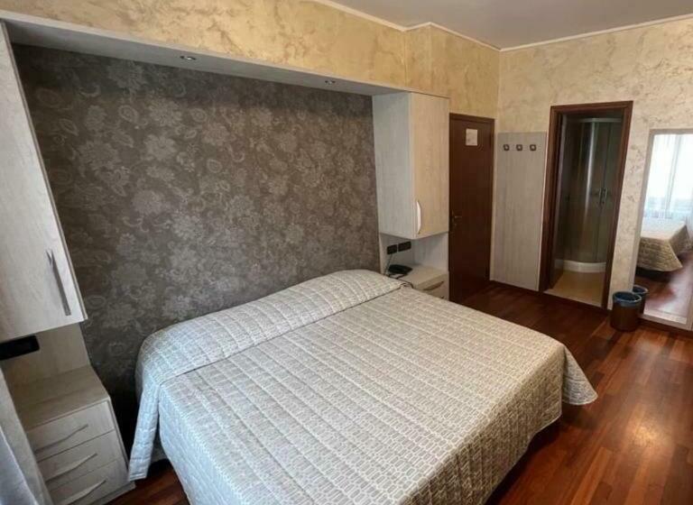 Номер Стандарт, Montegrande