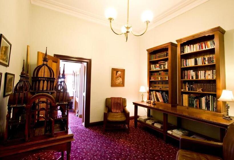 Номер Стандарт, Ranelagh House