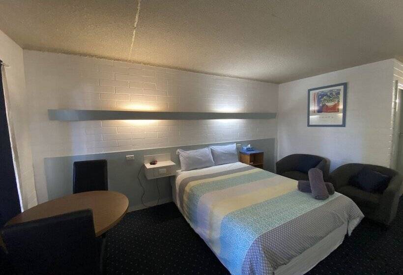 غرفة قياسية, Capri Motel