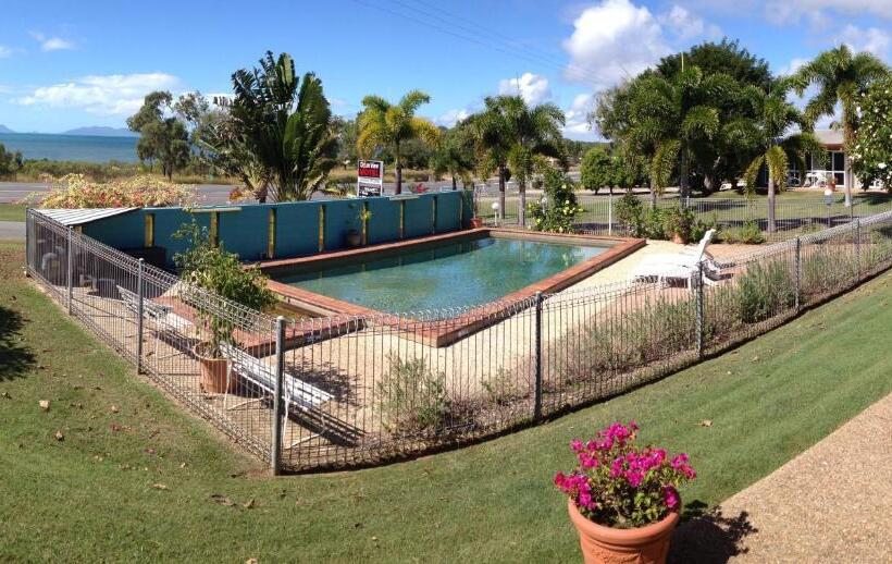 اتاق سوپریور یک تخته با چشمانداز دریا, Ocean View Motel Bowen