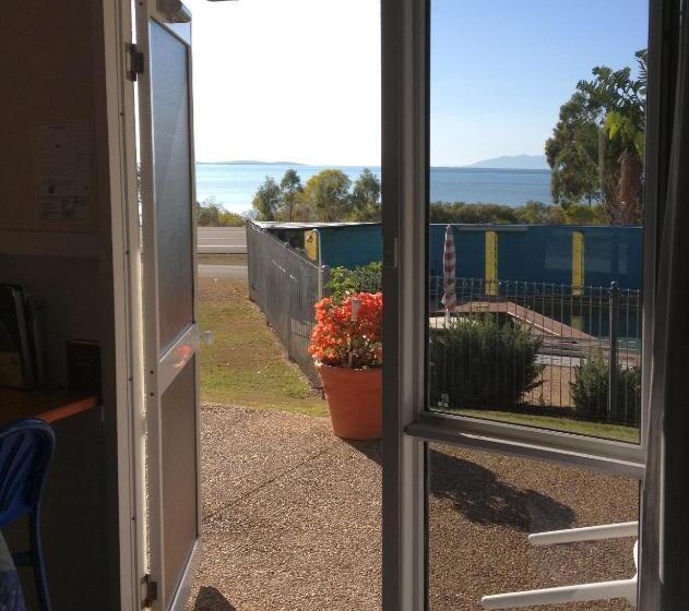 اتاق سوپریور یک تخته با چشمانداز دریا, Ocean View Motel Bowen