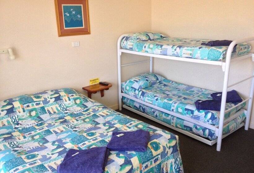 Семейный Номер, Ocean View Motel Bowen