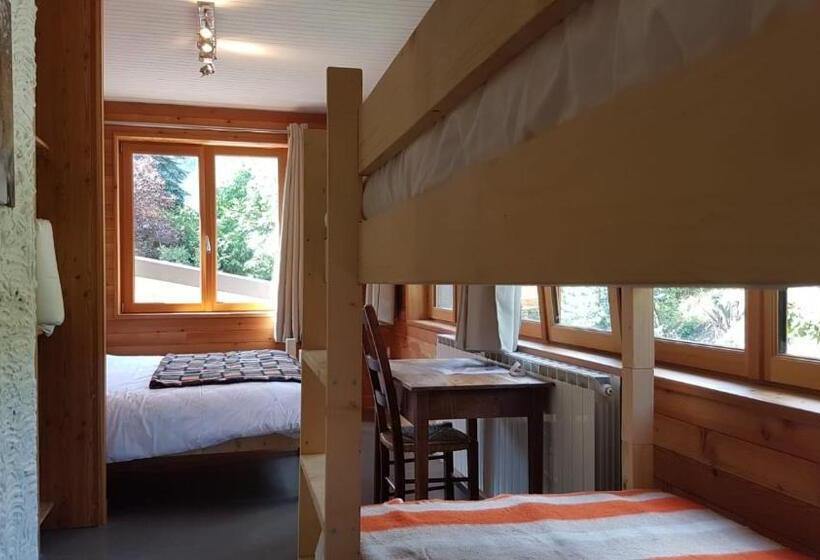 غرفة عائلية, Auberge Du Bachelard