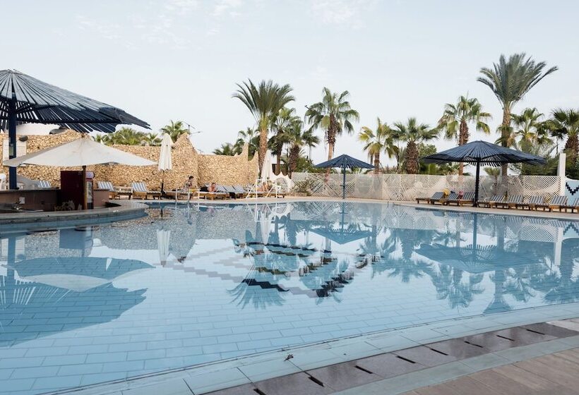 اتاق استاندارد با چشم‌انداز استخر, Turquoise Beach